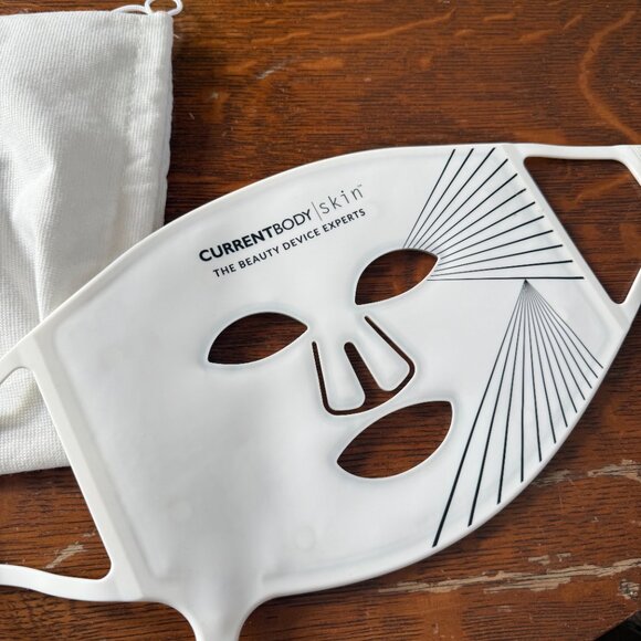 CurrentBody Skin LED Light Therapy Face Mask: Series 1 - Picture 2 of 6